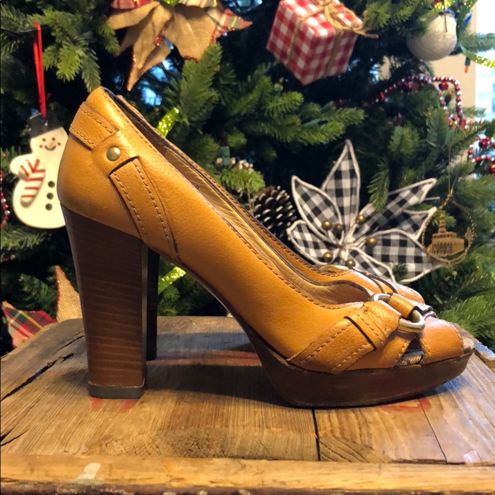 Coach Heels - Picture 6 of 14